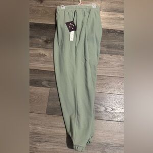 NWT Ava & Viv Ladies Light Green Chinos